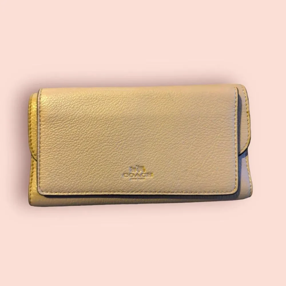 Coach Slim Trifold Beige Wallet and Matching Checkbook - Picture 5 of 6